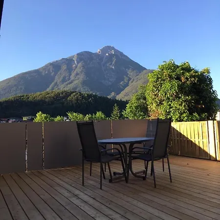 Apartament Larcher *
